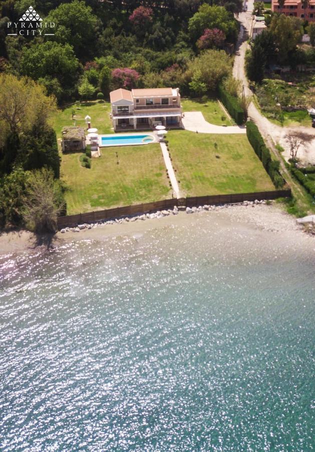 Luxury Villa Hera - Beachfront Rodas Exterior foto