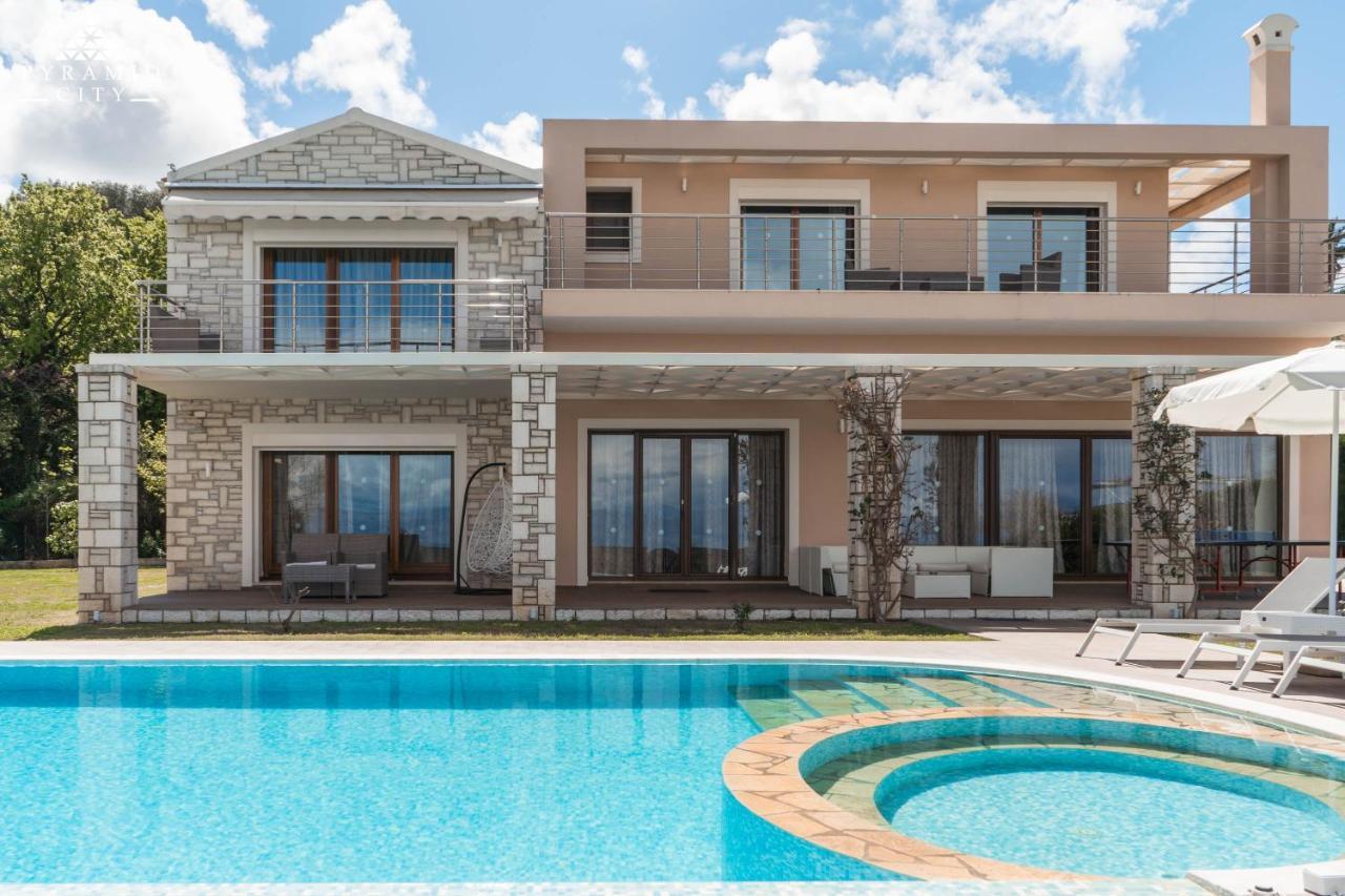Luxury Villa Hera - Beachfront Rodas Exterior foto